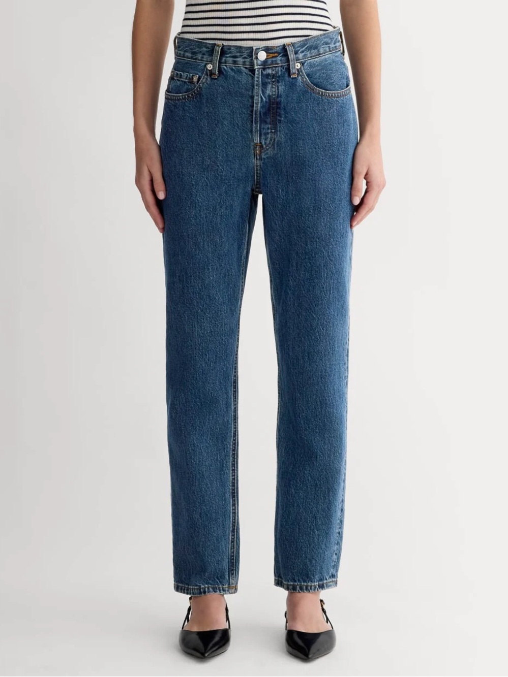 Everlane The Curvy 90s Cheeky Straight Jean
High Rise Regular Blue Denim Size 28